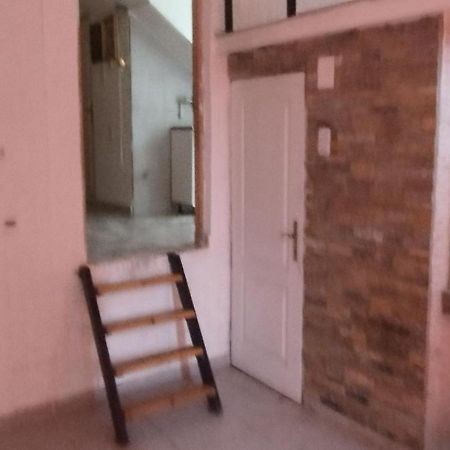 Small Apartment Private Bathroom Strong Wi-Fi Belgrad Exteriör bild