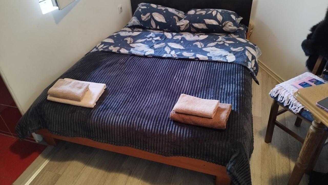 Small Apartment Private Bathroom Strong Wi-Fi Belgrad Exteriör bild