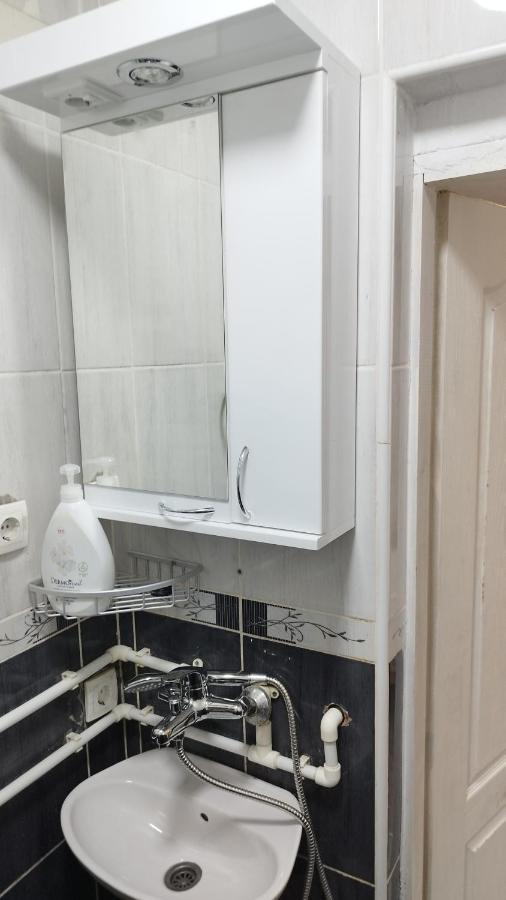 Small Apartment Private Bathroom Strong Wi-Fi Belgrad Exteriör bild