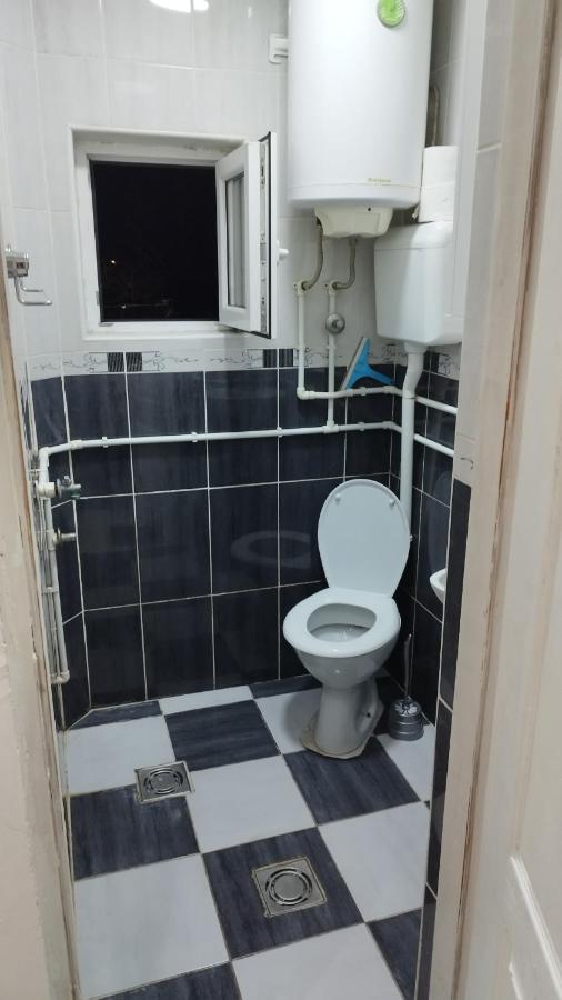 Small Apartment Private Bathroom Strong Wi-Fi Belgrad Exteriör bild